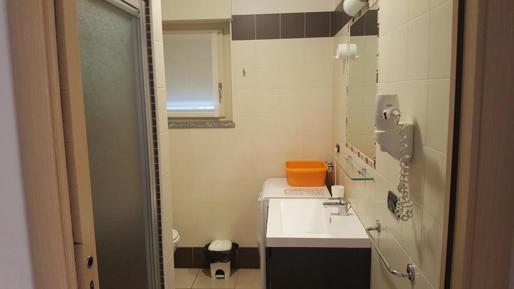 Residenza Villa Regina Монца Екстер'єр фото