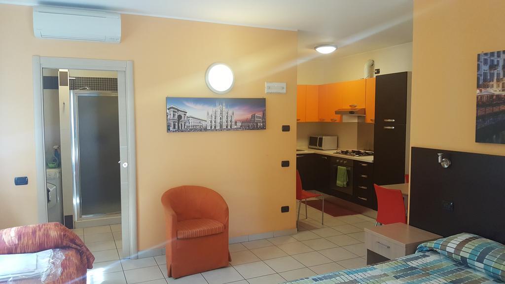 Residenza Villa Regina Монца Екстер'єр фото