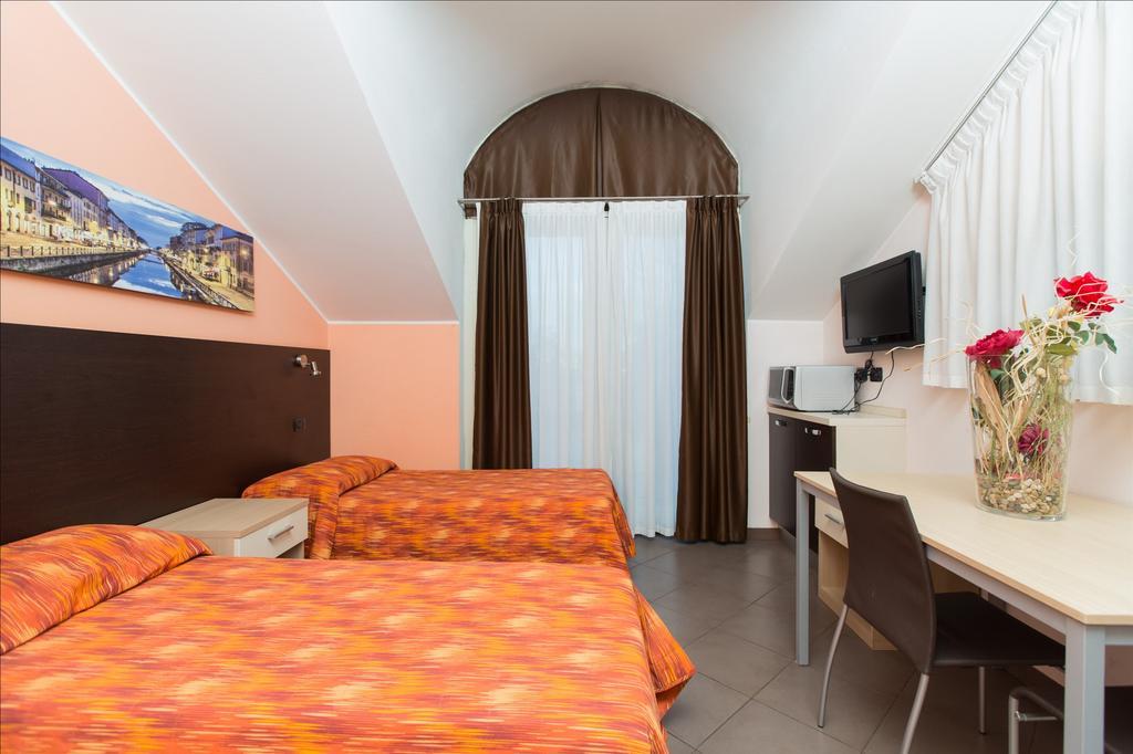 Residenza Villa Regina Монца Екстер'єр фото
