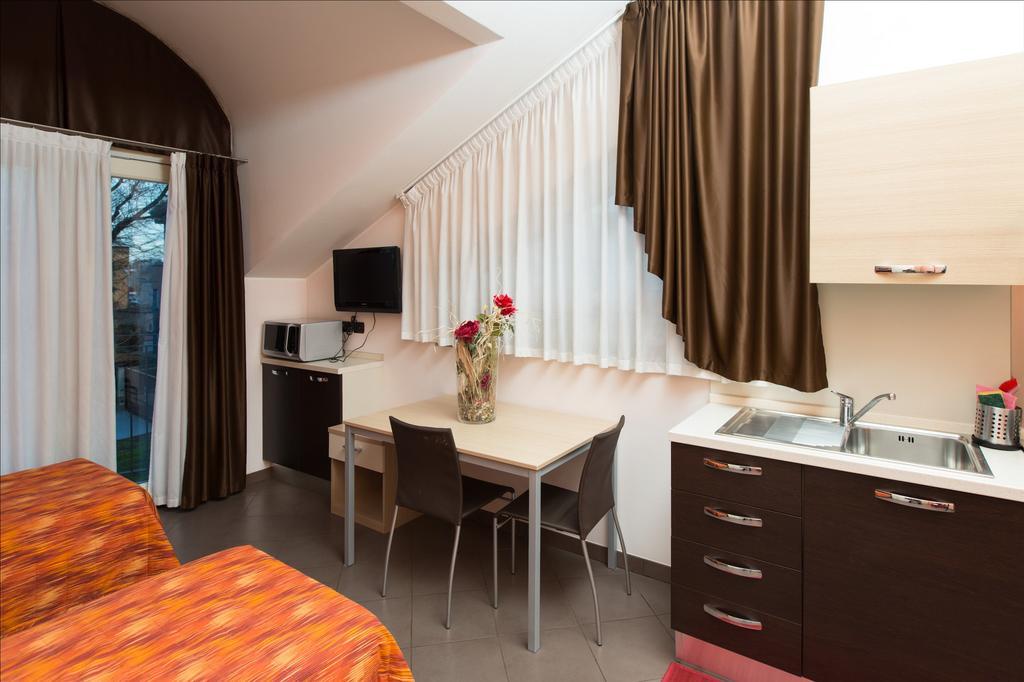 Residenza Villa Regina Монца Екстер'єр фото